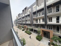 3.5 BHK + Basement Apartment For Rent in Smart World Orchard