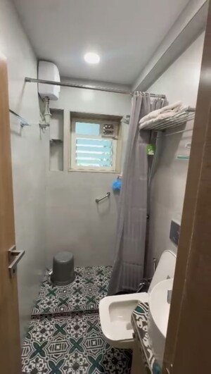 Building Lobby in 2 BHK Apartment at Shalimar Apartment Malabar Hill, Malabar Hill – for Sale