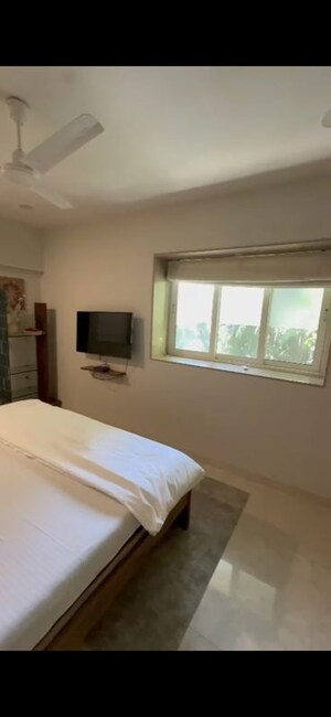 Bedroom in 2 BHK Apartment at Shalimar Apartment Malabar Hill, Malabar Hill – for Sale