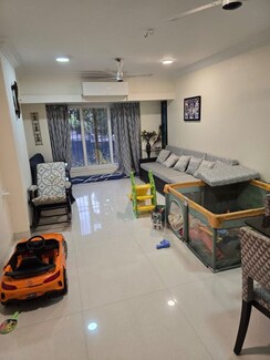 3 BHK + Pooja Room Apartment For Rent in Bandra West