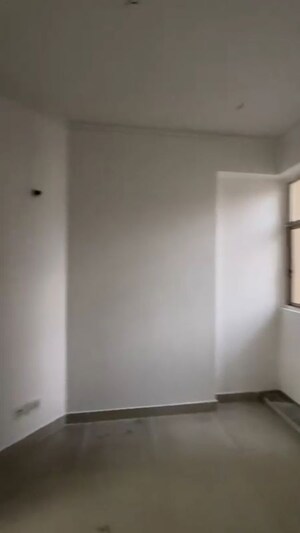 Room in 2.5 BHK Apartment at Paramount Symphony, Sain Vihar – for Sale