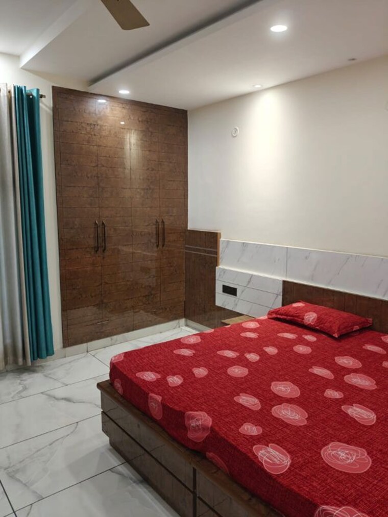 Bedroom, sector 95a 2.5 Bedroom 121 Sq.Yd. Builder Floor In Sector 95a Gurgaon 10311789