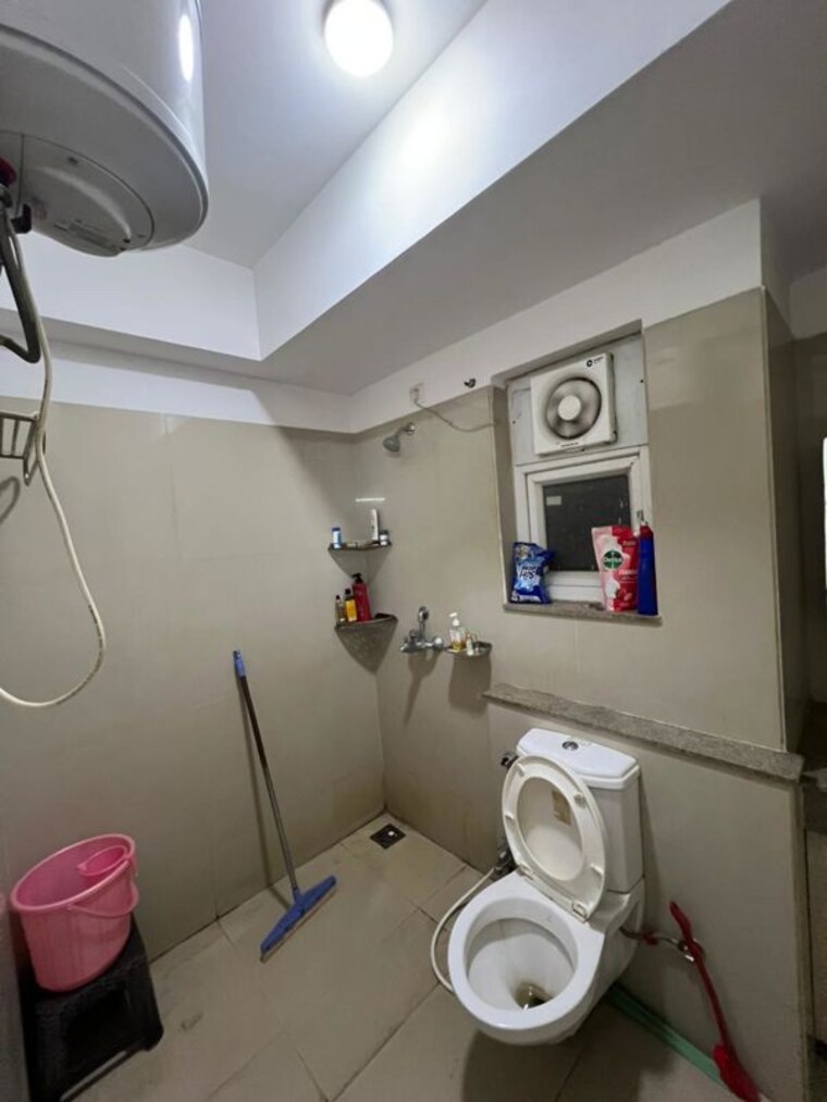 Bathroom, emaar-gurgaon-greens 3 Bedroom 1850 Sq.Ft. Apartment In Sector 102 Gurgaon 10311791