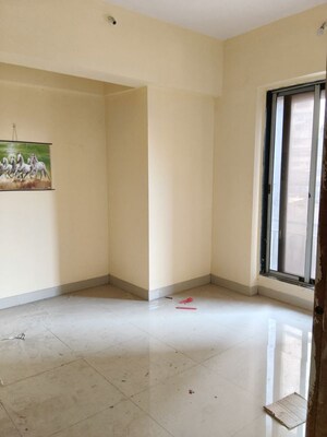 Room in 3 BHK Apartment at Ashirwad CHS Naupada, Naupada – for Rent