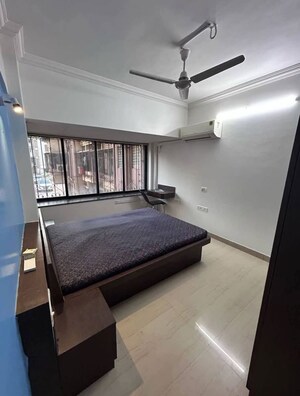 Bedroom in 1.5 BHK Apartment at Ishan CHS Matunga, Matunga East – for Rent