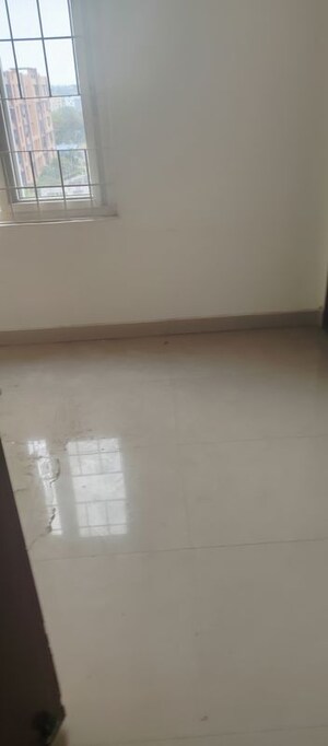 Room in 2 BHK Apartment at Empire Meadows, Ameenpur – for Sale