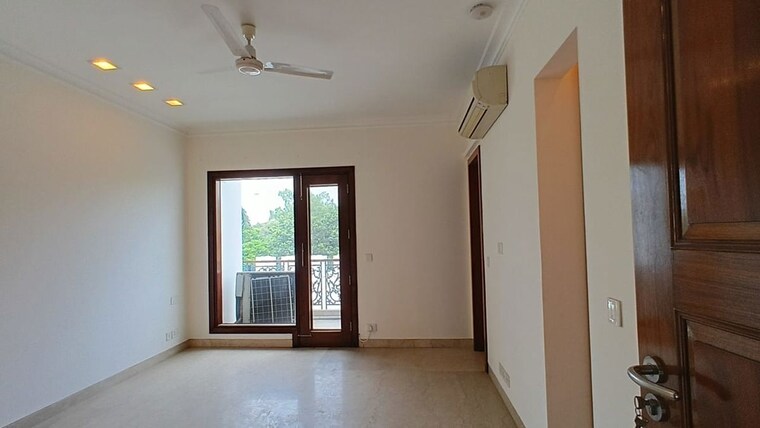 Room, chanakyapuri 4 Bedroom 750 Sq.Yd. Builder Floor In Chanakyapuri Delhi 10311839
