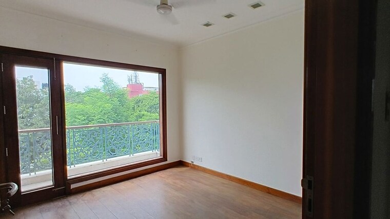 Room, chanakyapuri 4 Bedroom 750 Sq.Yd. Builder Floor In Chanakyapuri Delhi 10311839
