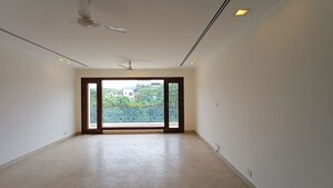 Room in 4 BHK Builder Floor at Chanakyapuri – for Rent