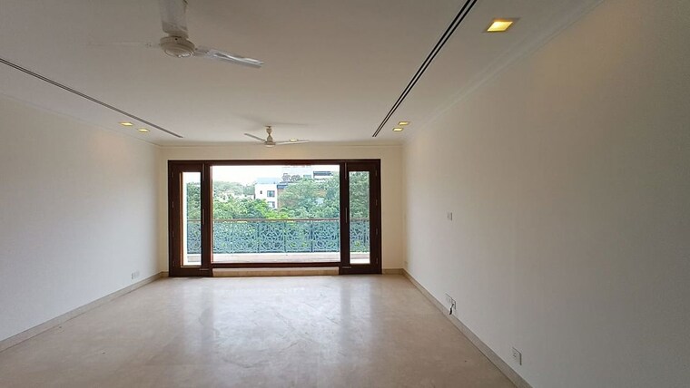 Room, chanakyapuri 4 Bedroom 750 Sq.Yd. Builder Floor In Chanakyapuri Delhi 10311839