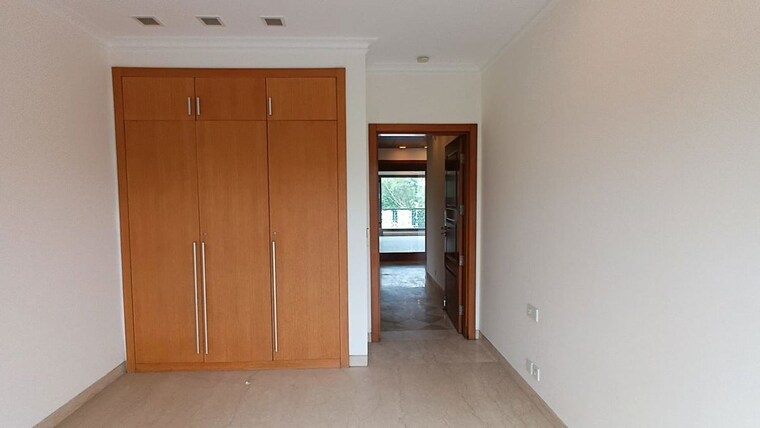 Room, chanakyapuri 4 Bedroom 750 Sq.Yd. Builder Floor In Chanakyapuri Delhi 10311839