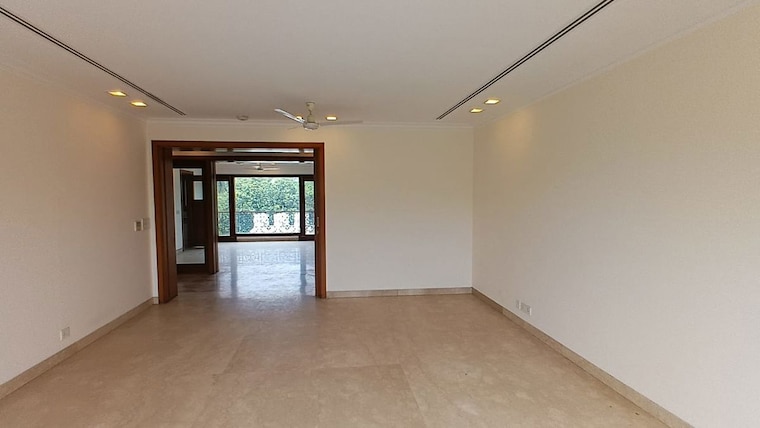 Room, chanakyapuri 4 Bedroom 750 Sq.Yd. Builder Floor In Chanakyapuri Delhi 10311839