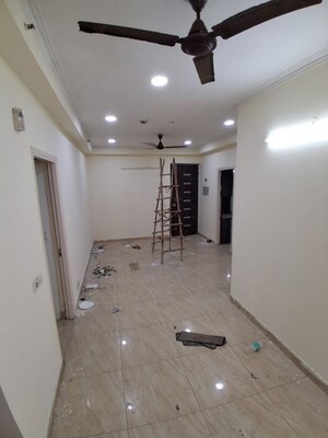 Building Lobby in 3 BHK Apartment at Gaur City 2 - 14th Avenue, Sector 16c Greater Noida – for Rent
