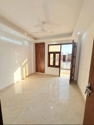 Room in 2 BHK Builder Floor at Palm Residency Chhatarpur, Chattarpur – for Rent