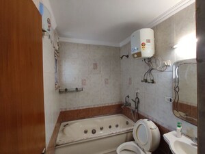 Bathroom in 4 BHK Apartment at Royal Residency Gurgaon, Sector 45 – for Rent