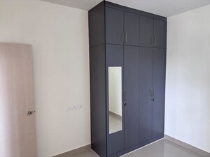 Room in 2.5 BHK Apartment at Mantri Webcity, Hennur – for Rent