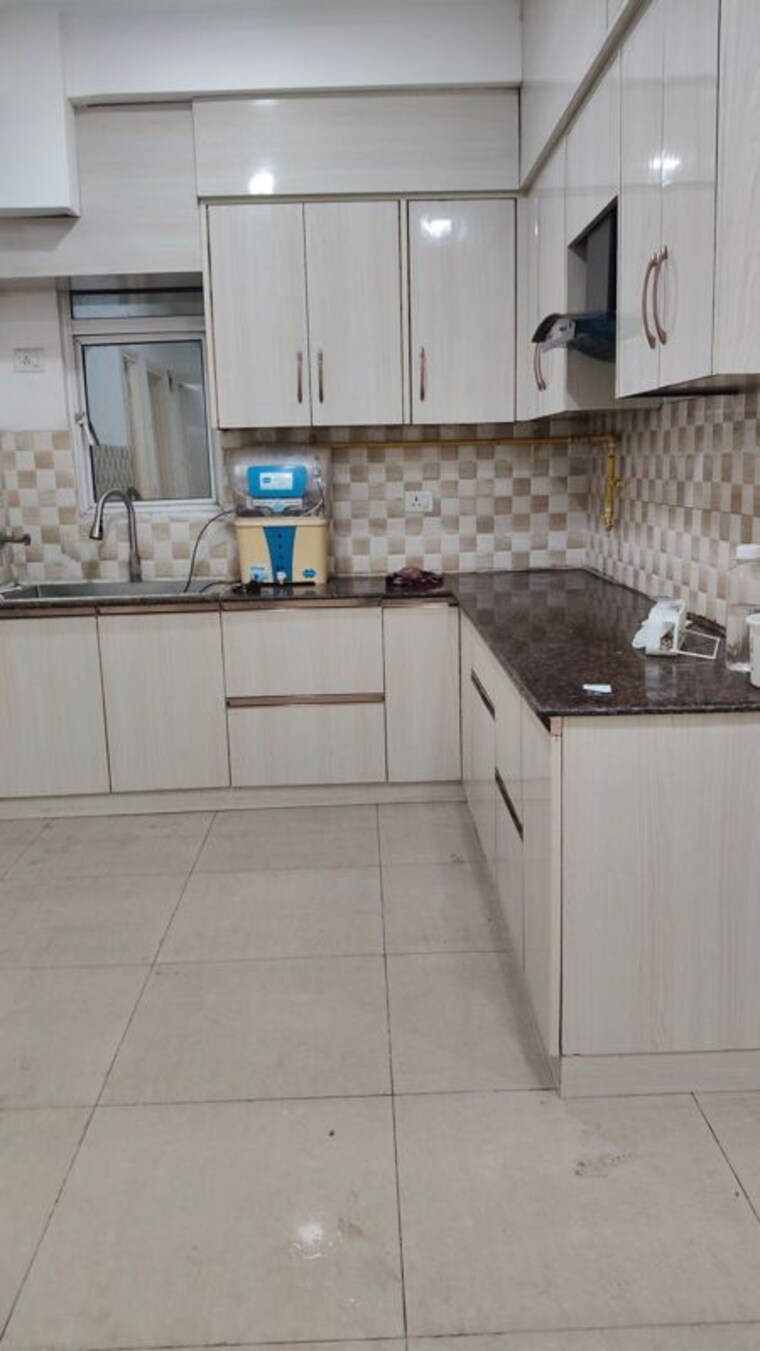Kitchen, gaur-city-2-11th-avenue 3 Bedroom 1500 Sq.Ft. Apartment In Sector 16c Greater Noida Greater Noida 10311879