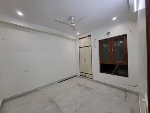 2 BHK Builder Floor For Rent in Sector 9