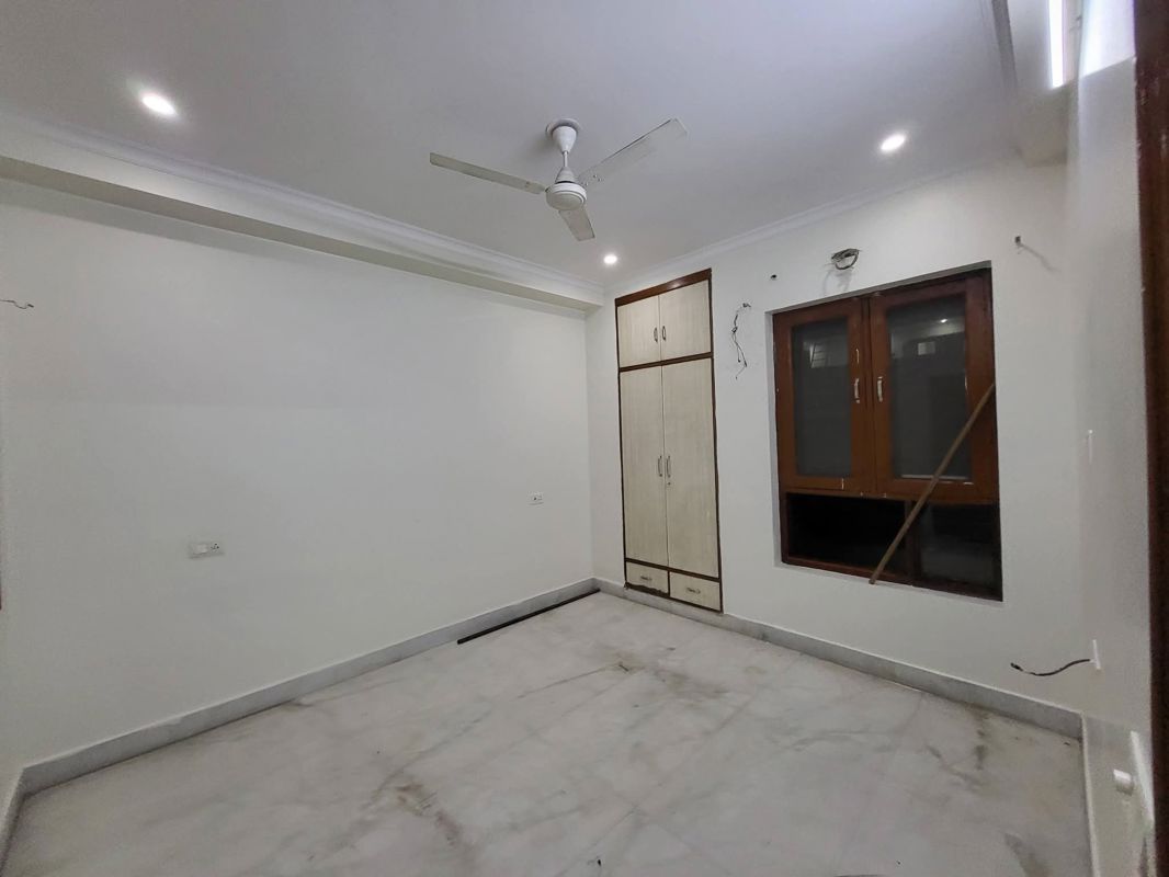 2 BHK + Pooja Room Builder Floor For Rent in Sector 9