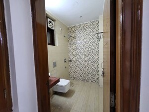 Bathroom in 2 BHK Builder Floor at Sector 9 – for Rent