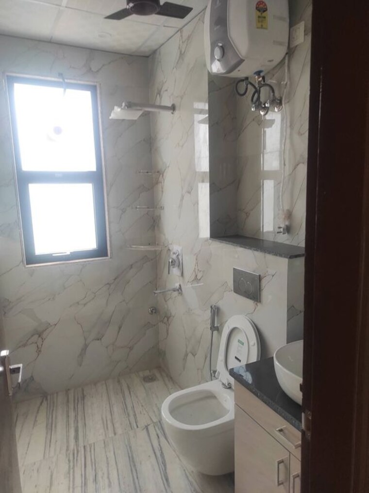 Bathroom, medi city 3 Bedroom 250 Sq.Yd. Builder Floor In Medi City Gurgaon 10311920