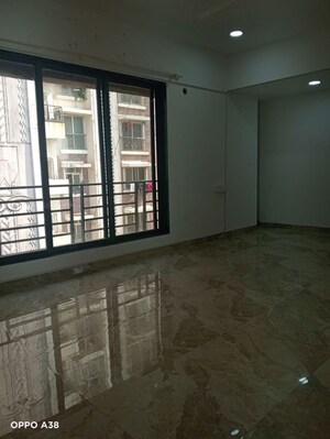 Bedroom in 4 BHK Apartment at Juhu – for Rent