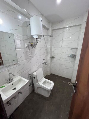 Bathroom in 2 BHK Builder Floor at Balaji Homes Noida, Sector 49 – for Sale