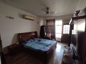 Bedroom in 4 BHK Apartment at Apex Apartments, Sector 45 – for Rent