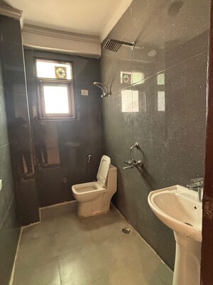 Bathroom in 2 BHK Builder Floor at Palm Residency Chhatarpur, Chattarpur – for Rent