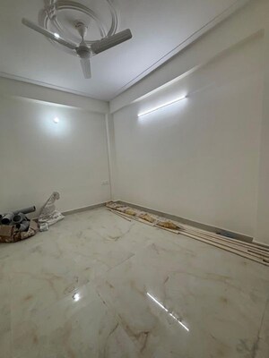 Room in 1 BHK Builder Floor at Palm Residency Chhatarpur, Chattarpur – for Rent