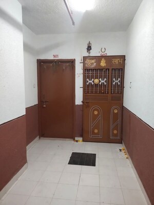 Bedroom in 1 BHK Apartment at Kurla West – for Rent