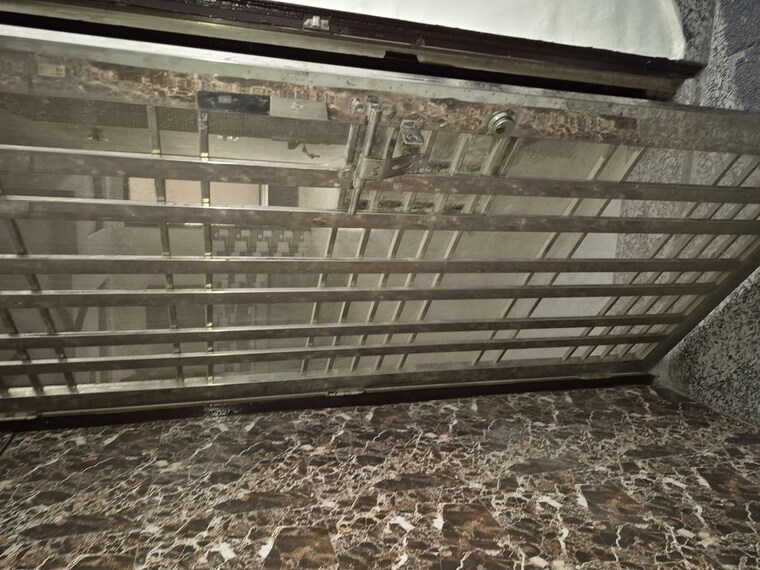 Exterior View, mayur vihar 3.5 Bedroom 950 Sq.Ft. Builder Floor In Mayur Vihar Delhi 10311969