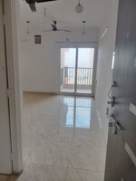 2 BHK + Pooja Room,Servant Room,Study Room,Extra Room,Basement,Store Room 1115 Sq.Ft. Builder Floor in Gaur Yamuna City 16th Park View