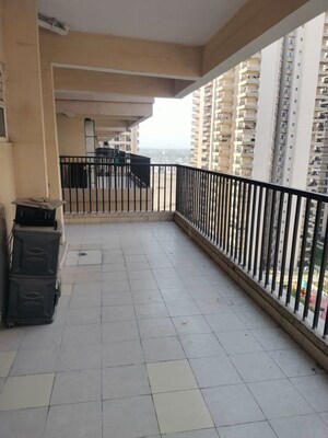 Balcony in 2 BHK Builder Floor at Gaur Yamuna City 16th Park View, Gaur Yamuna City – for Rent
