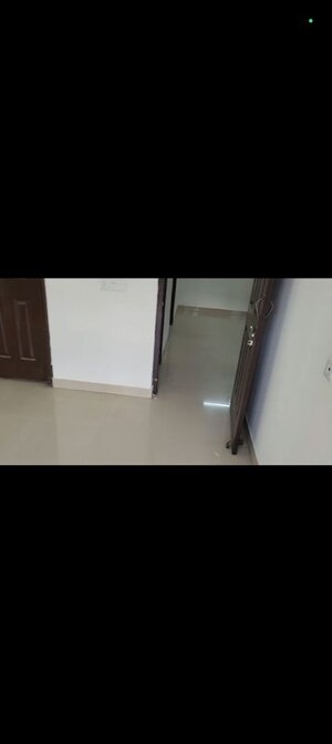 Room in 4 BHK Apartment at Vasu Fortune Residency Phase II, Raj Nagar Extension – for Sale
