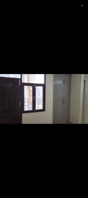 Room in 4 BHK Apartment at Vasu Fortune Residency Phase II, Raj Nagar Extension – for Sale