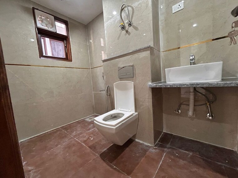 Bathroom, chattarpur 3 Bedroom 1400 Sq.Ft. Apartment In Chattarpur Delhi 10312056