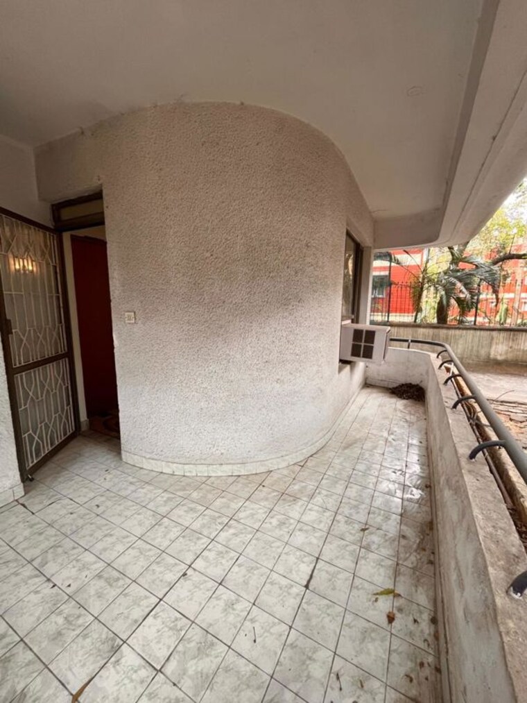  Parking, krishna-apartment-vasanth-nagar 3 Bedroom 3000 Sq.Ft. Apartment In Vasanth Nagar Bangalore 9931508