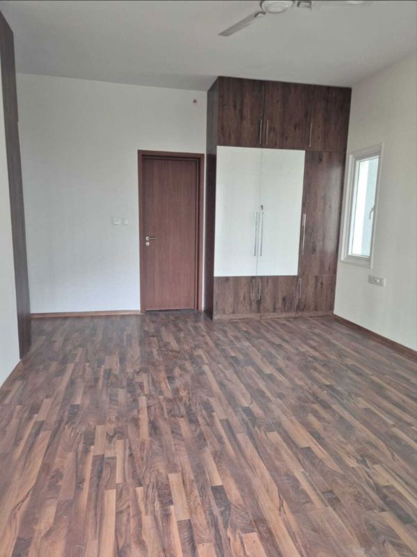 4 BHK + Pooja Room Apartment For Rent in L&T Raintree Boulevard