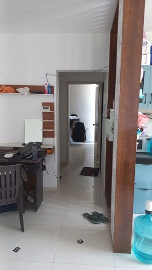 Room in 2 BHK Apartment at Oxy Beaumonde, Viman Nagar – for Sale