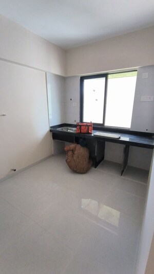 Furnished Amenities in 1 BHK Apartment at Dadar West – for Rent