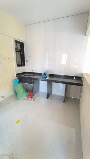 Team Area in 1 BHK Apartment at Dadar West – for Rent