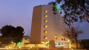  Land For Sale in Andheri East