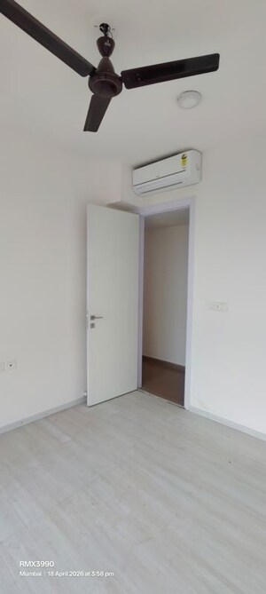 Room in 2 BHK Apartment at Runwal Bliss, Kanjurmarg East – for Rent