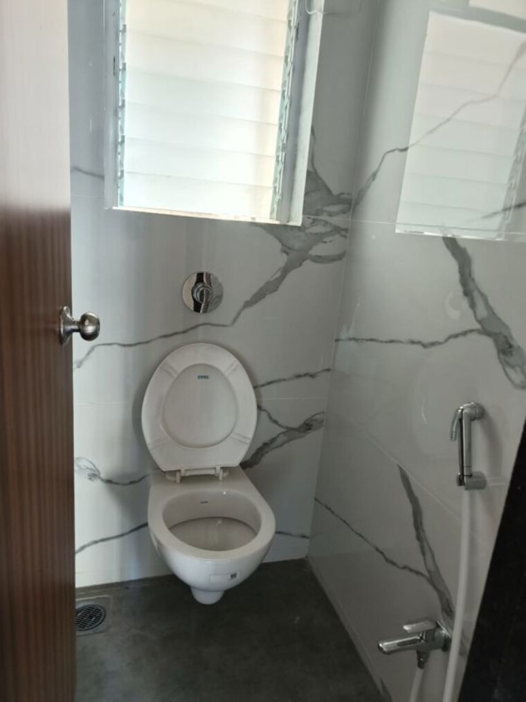 Bathroom, raunak-bliss-thane 1 Bedroom 500 Sq.Ft. Apartment In Ghodbunder Road Thane 10312137