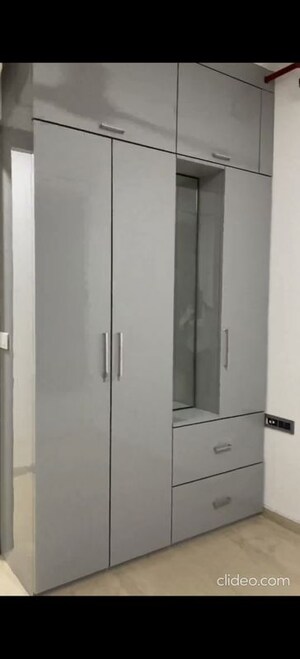 Furnished Amenities in 3 BHK Apartment at Oberoi Eternia, Mulund West – for Rent