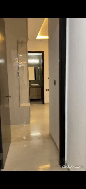 Building Lobby in 3 BHK Apartment at Oberoi Eternia, Mulund West – for Rent