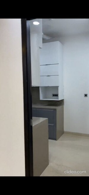 Bathroom in 3 BHK Apartment at Oberoi Eternia, Mulund West – for Rent