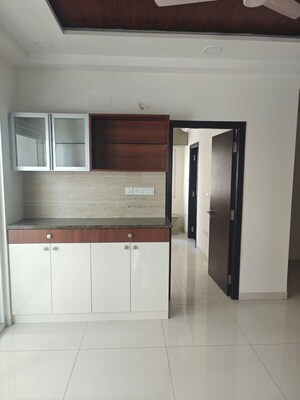 Room in 2.5 BHK Apartment at Aparna Zenon, Puppalaguda – for Rent
