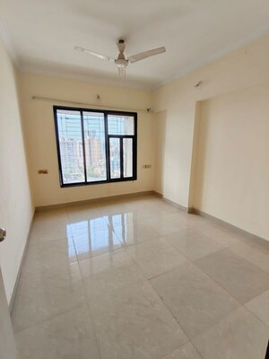 Room in 2 BHK Apartment at Dheeraj Solitaire Malad, Malad West – for Sale